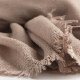 Gråbrun sjal i handvävd kashmir