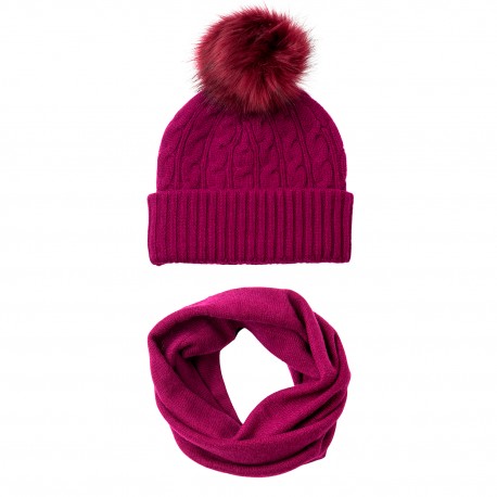 Plommonfärgad mössa med kvast och halsvämar