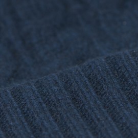 Bl&aring;melerad kashmir m&ouml;ssa med p&auml;lsboll