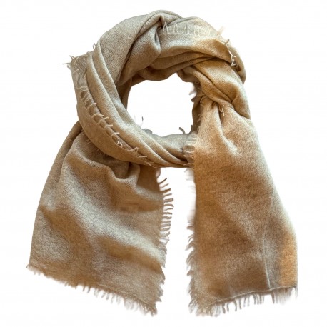 Stickad kashmir halsduk i naturlig beige